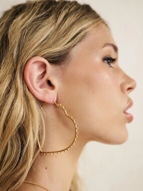 SPELL HEART EARRINGS